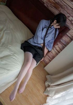 四美女玩一个男人_国产剧全集免费播放