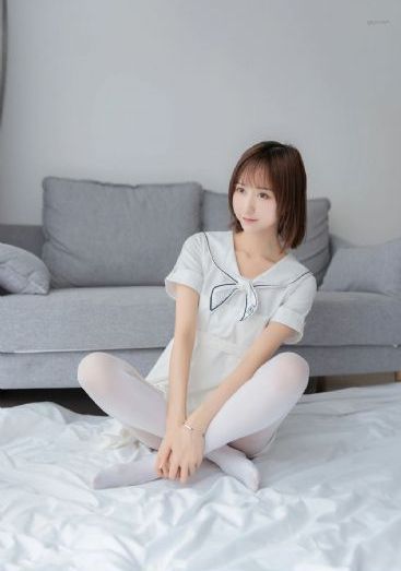 粉嫩极品国产在线观看2020_720在线手机播放
