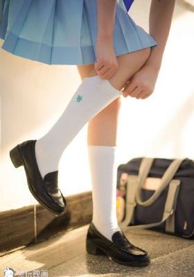 9999成人偷拍盗摄免费视频_720高清完整版